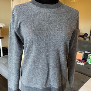 Banana Republic men’s grey sweater.